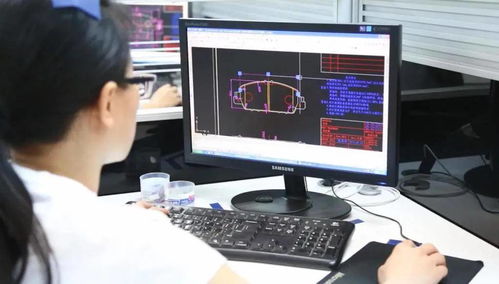 珠海格萊利首批戴姆勒奔馳配套產(chǎn)品正式下線出貨