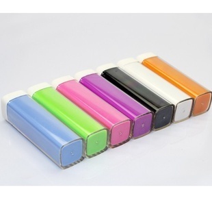 隨身能量站 揭秘2600mAh USB接口多彩移動(dòng)電源